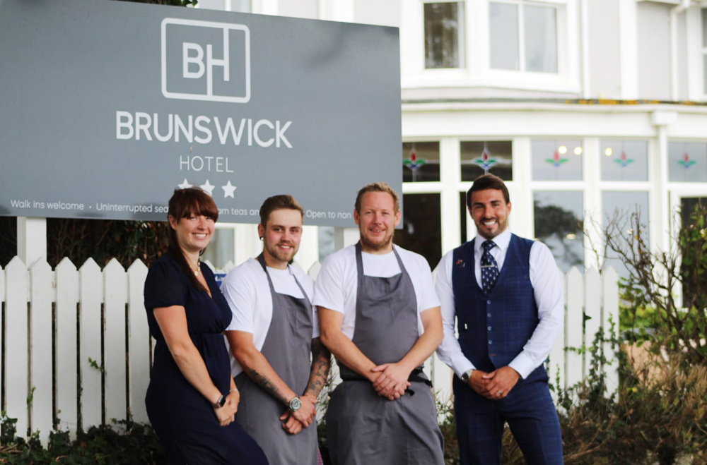 TOP ISLAND RESTAURATEURS TEAM UP WITH TOP ISLAND CHEF IN SHANKLIN