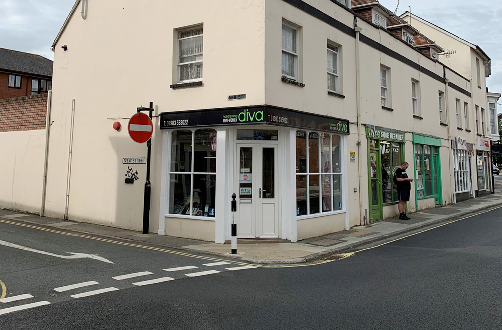 5 SHOPS AND 8 FLATS SELL IN MOST RECENT AUCTION FOR £500,000