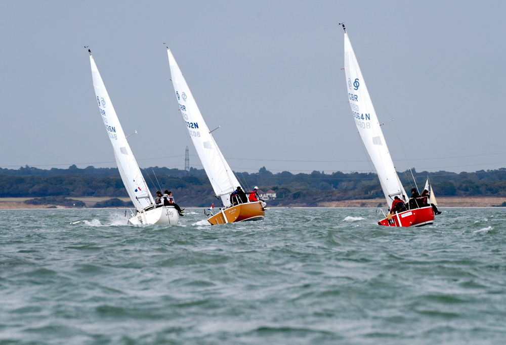 8 BOATS COMPETE IN FIRST COWES SONATA RACE IN OVER A DECADE
