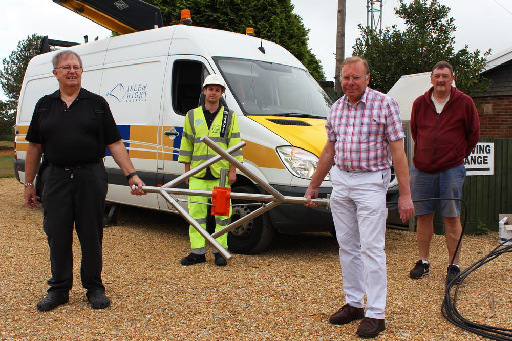 ISLAND ROADS GIVE VECTIS RADIO A BOOST