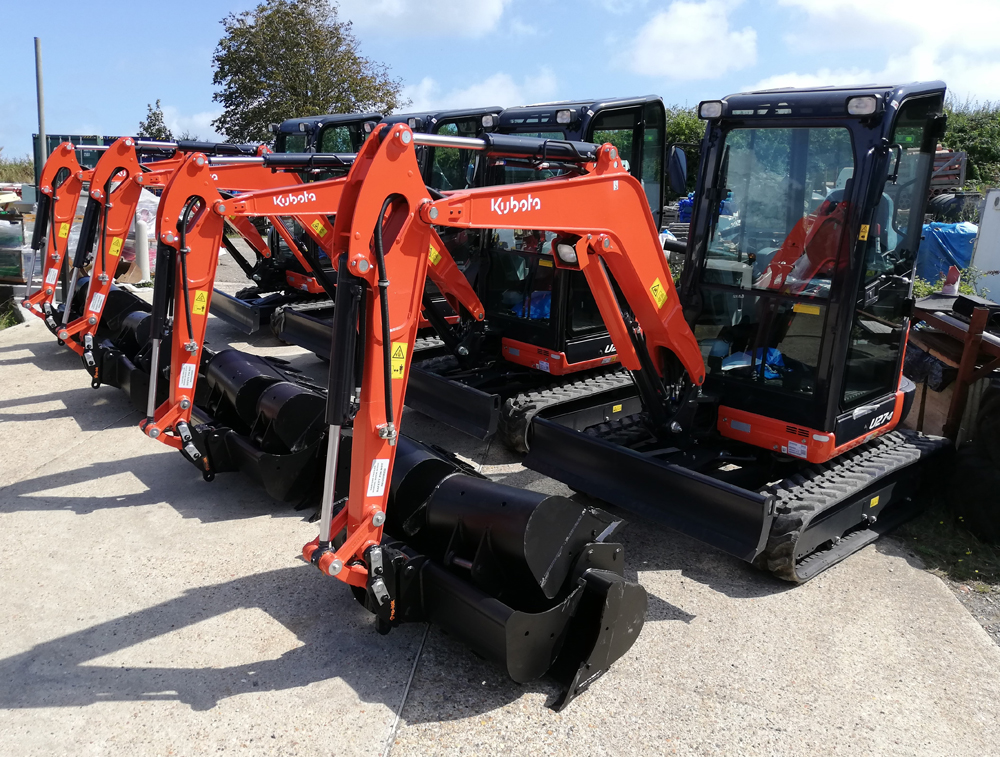 STUBBINGS BROTHERS ACHIEVES 100% EXCAVATOR MARKET SHARE WITH KUBOTA