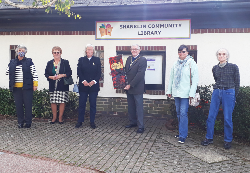 LIBRARIES WEEK AT SHANKLIN CELEBRATED BY STAINED GLASS WINDOW