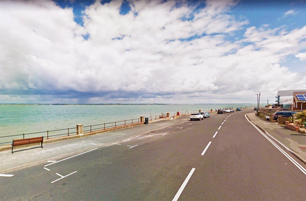 BATTLE CONTINUES OVER GURNARD PARKING CHARGES – LOCAL COUNCILLOR SHOWS SUPPORT