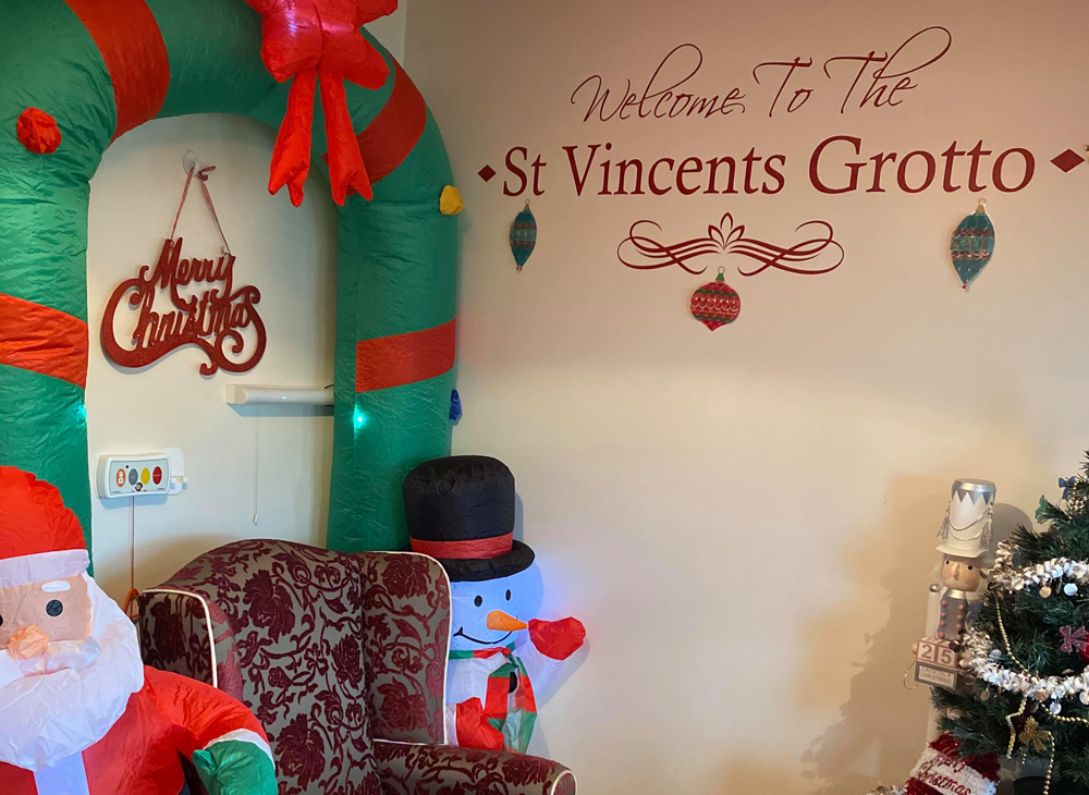 RETIREMENT HOME CREATES SANTAS GROTTO FOR SAFE VISITS THIS CHRISTMAS