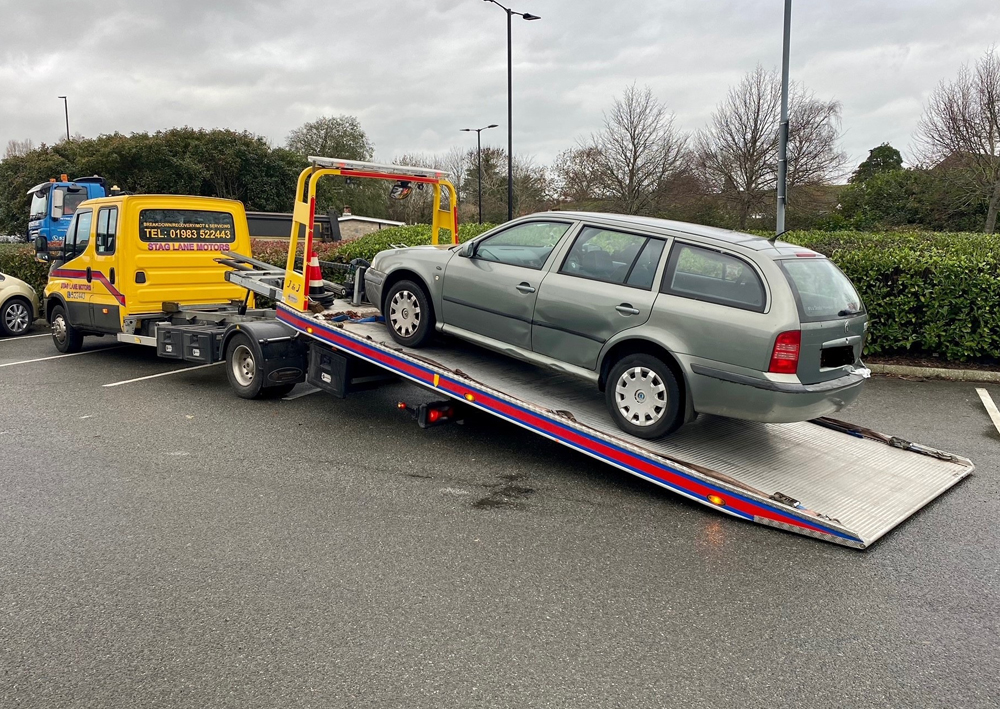 NIPPING TO TOWN FOR SOME CHRISTMAS SHOPPING? MAKE SURE YOUR CAR IS TAXED