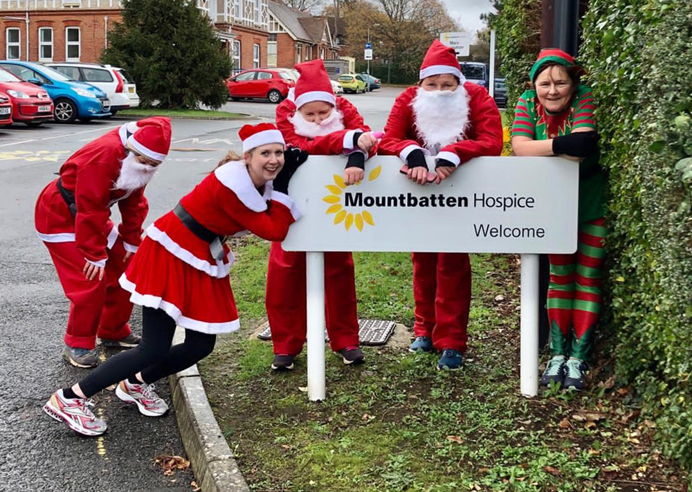 MOUNTBATTEN NURSES RAISE £1,500 IN FESTIVE CHALLENGE