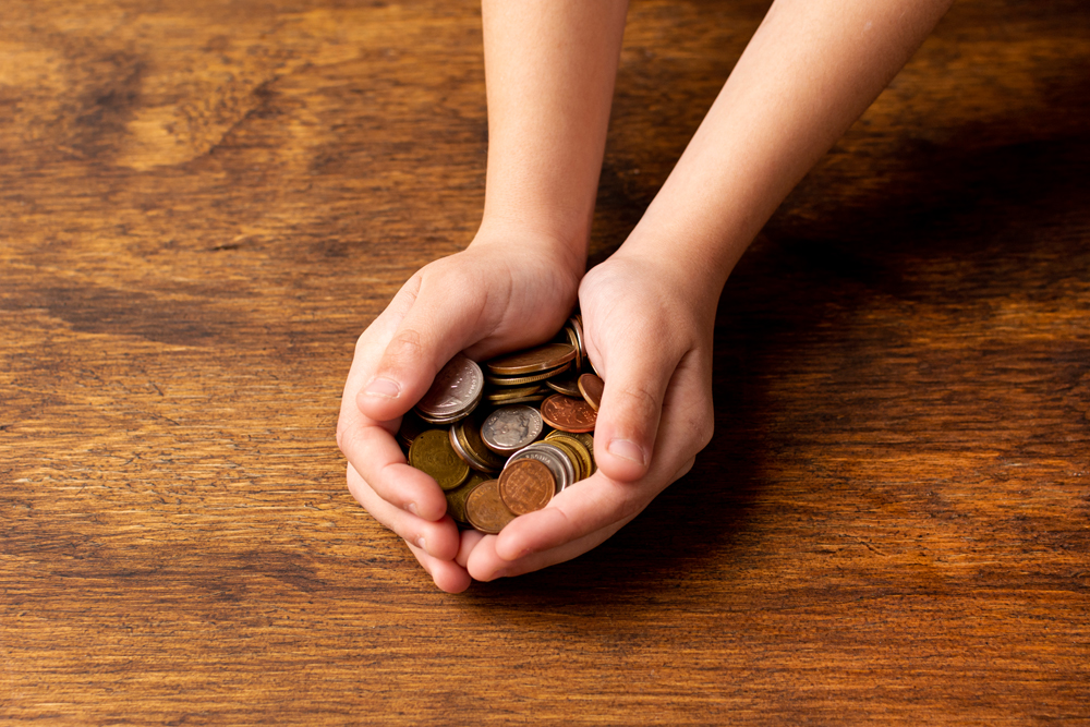 ISLANDERS URGED TO GIVE SAFELY TO CHARITIES THIS CHRISTMAS