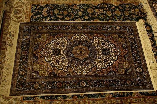 STYLE AND DESIGN: HOW TO CHOOSE THE PERFECT RUG FOR YOU