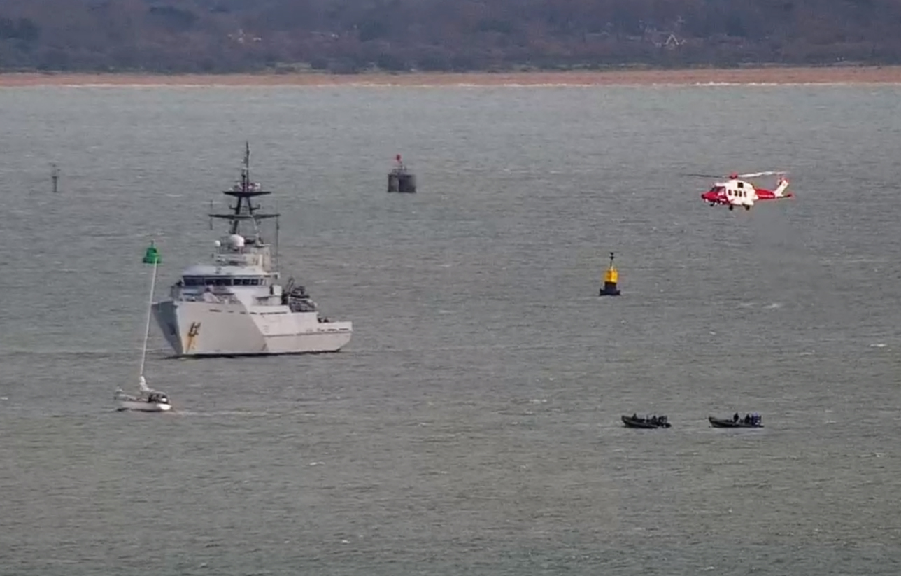 WIGHTLINK FERRY DIVERTS TO ASSIST IN RESCUE OPERATION IN THE SOLENT