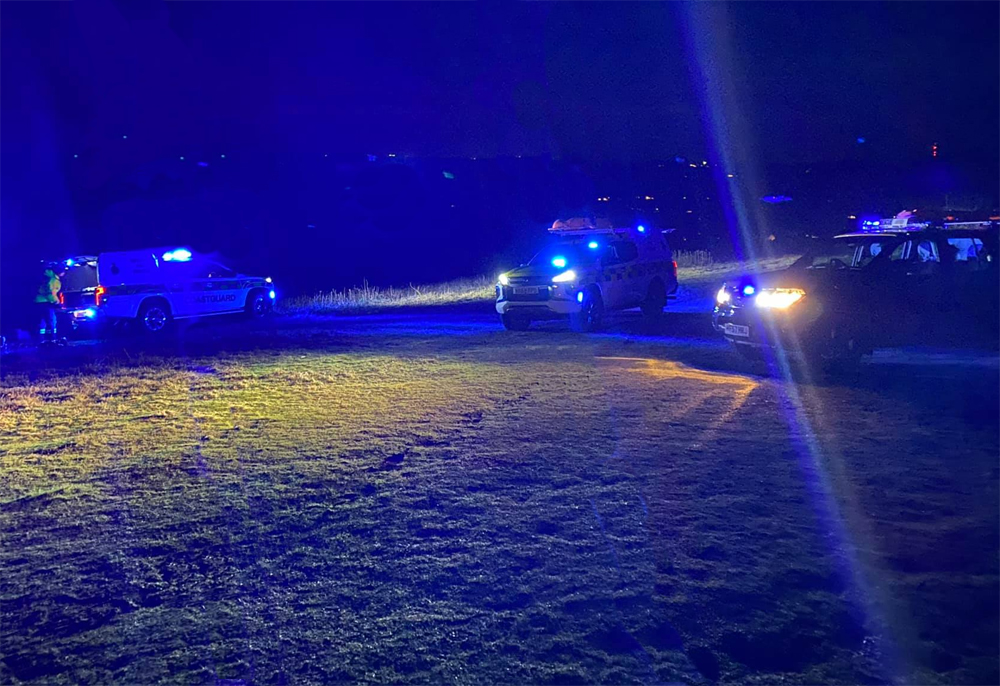 5 HOUR WAIT FOR AMBULANCE AFTER WOMAN BREAKS ANKLE ON TENNYSON DOWN