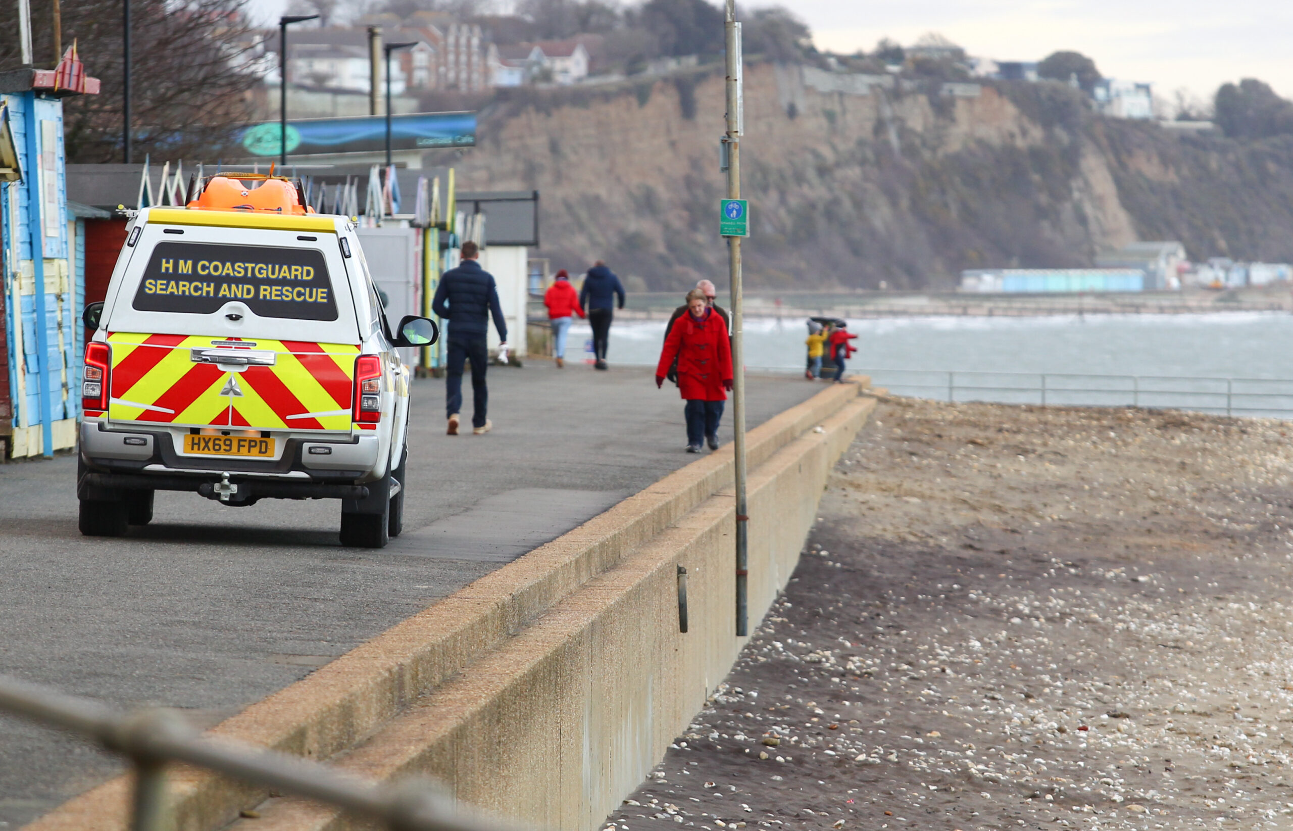 LIFEBOATS LAUNCHED IN SEARCH FOR ‘DINGHY’ OFF THE ISLE OF WIGHT