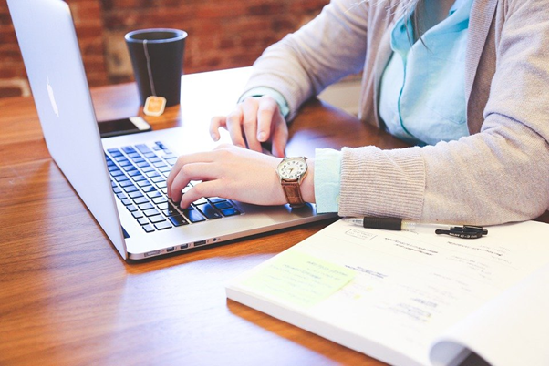 5 WAYS TO KEEP YOUR BUSINESS ON TRACK