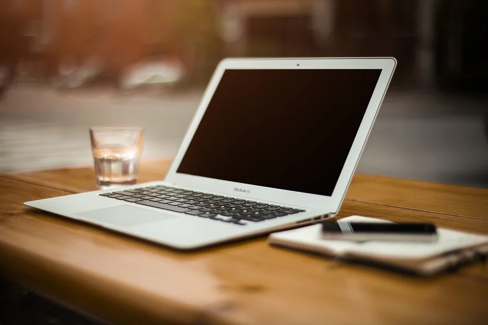 WHAT DO GOOD ECOMMERCE SITES NEED?