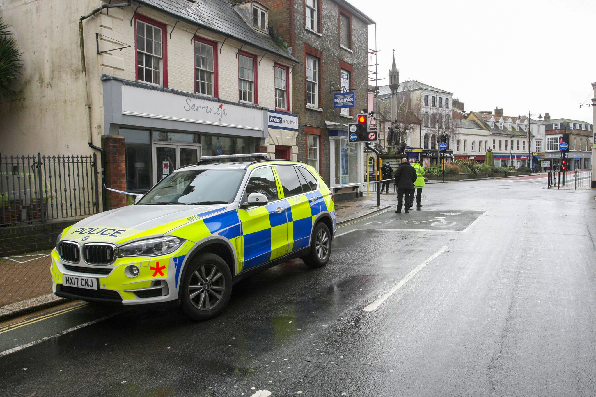 BB GUN RECOVERED AND POLICE OFFICER INJURED IN NEWPORT TOWN CENTRE