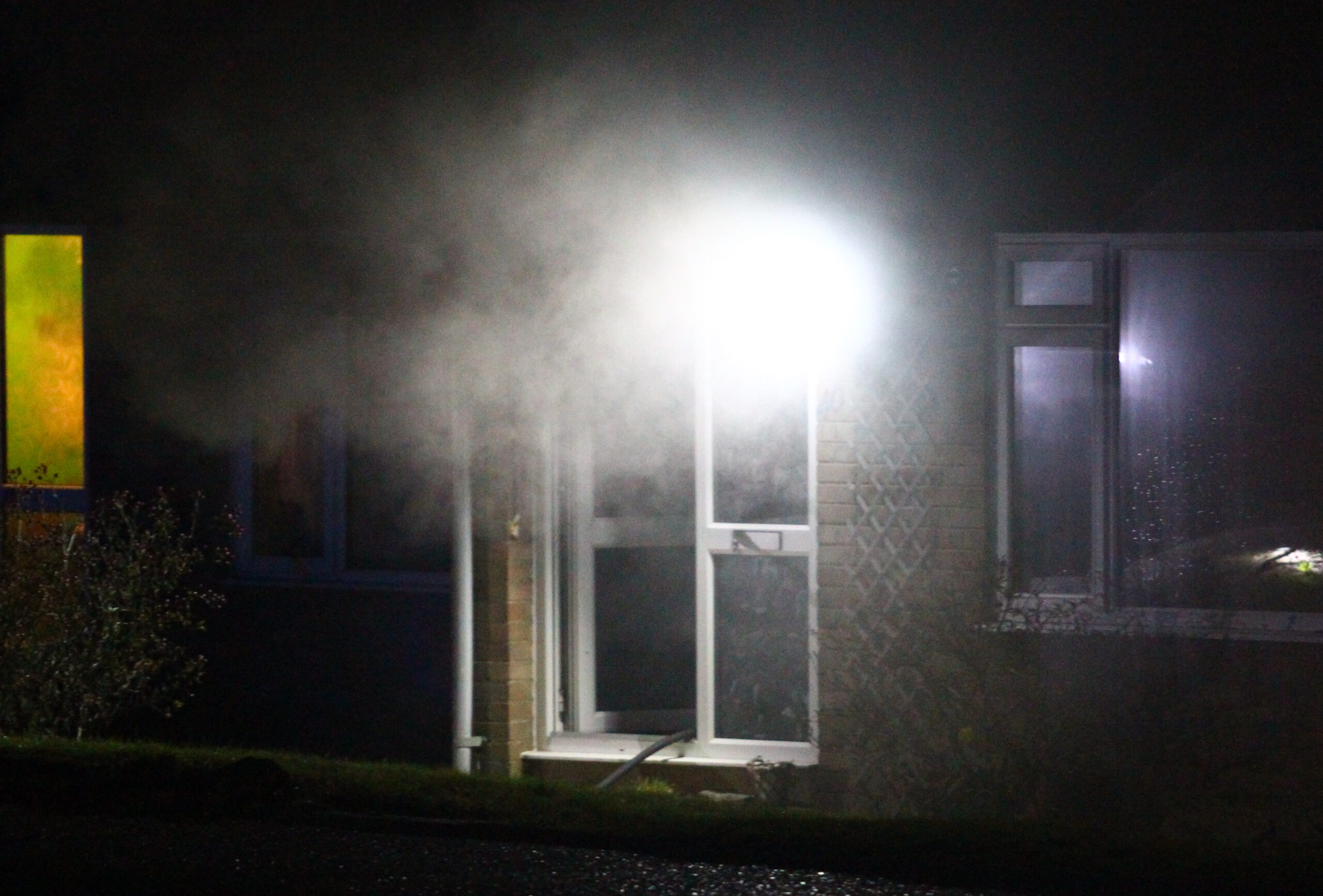 KITCHEN FIRE FILLS TERRACED PROPERTY WITH SMOKE IN BINSTEAD