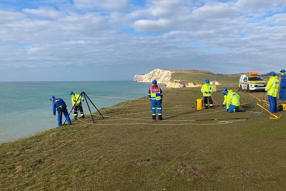 DOG DIES AFTER PLUNGING OFF CLIFF WHILST CHASING A BIRD