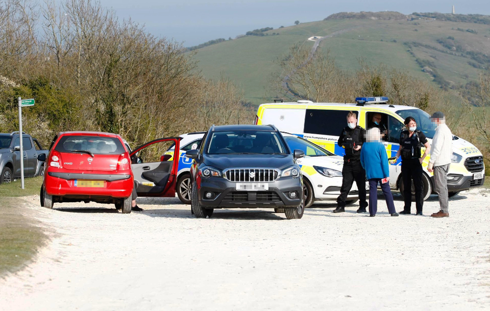 2-CAR CRASH AT VIEWPOINT CAR PARK ON BRADING DOWNS