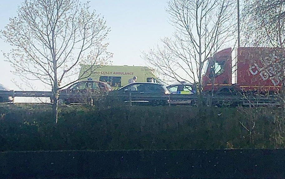 EMERGENCY SERVICES ATTEND DUAL CARRIAGEWAY CRASH IN NEWPORT