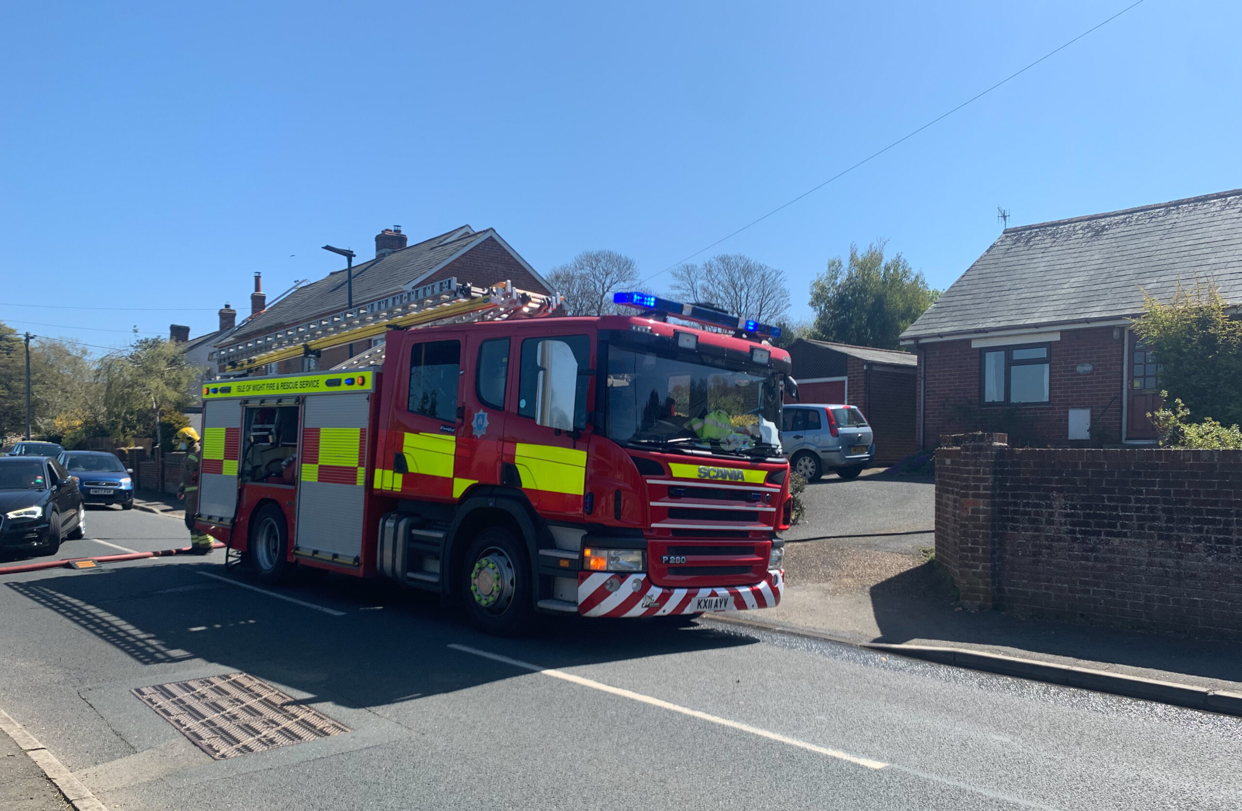 GLASS IGNITES GARDEN FIRE IN WHITWELL AS TEMPERATURES RISE