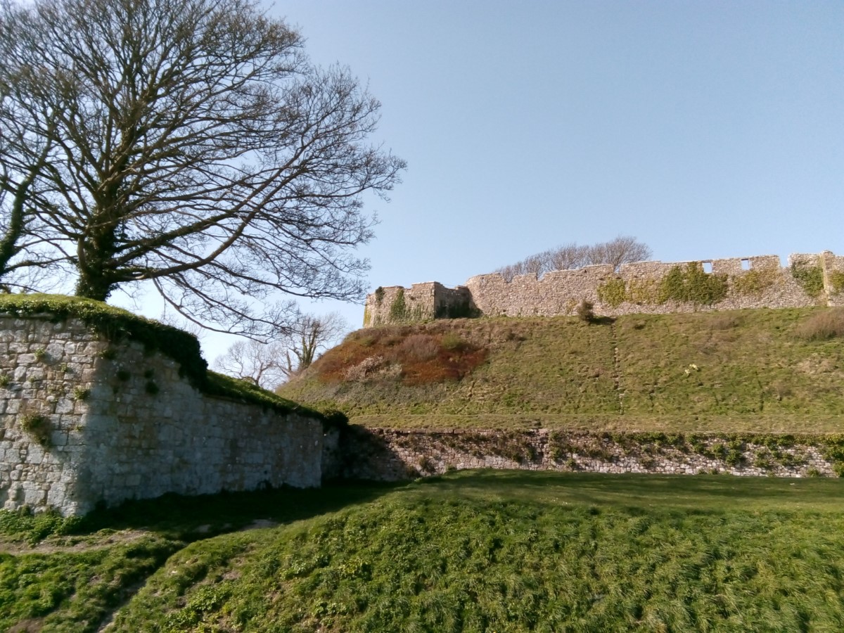 Carrisbrooke Castle ~ Photo Credit Maureen Taylor