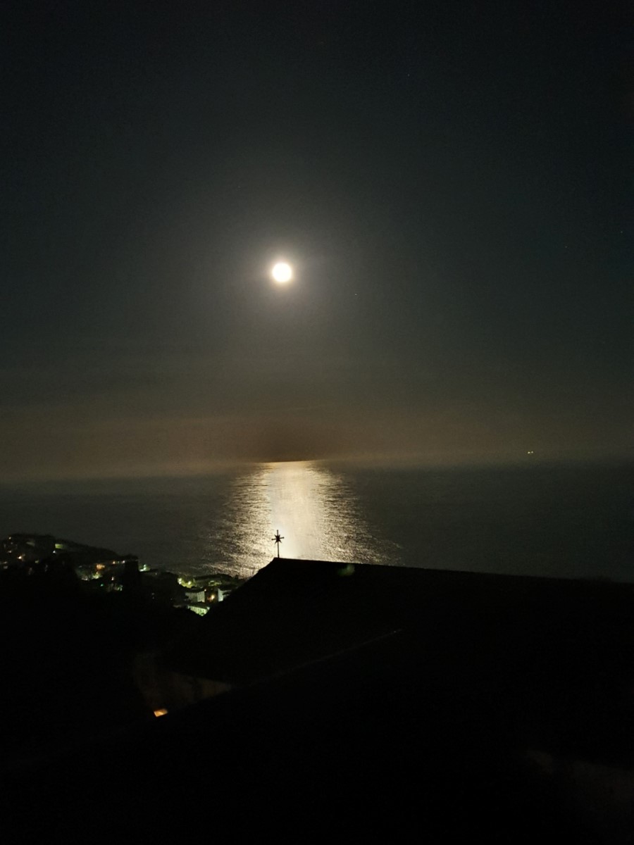 Moon On The Ocean Ventnor ~ Photo Credit Ross Law