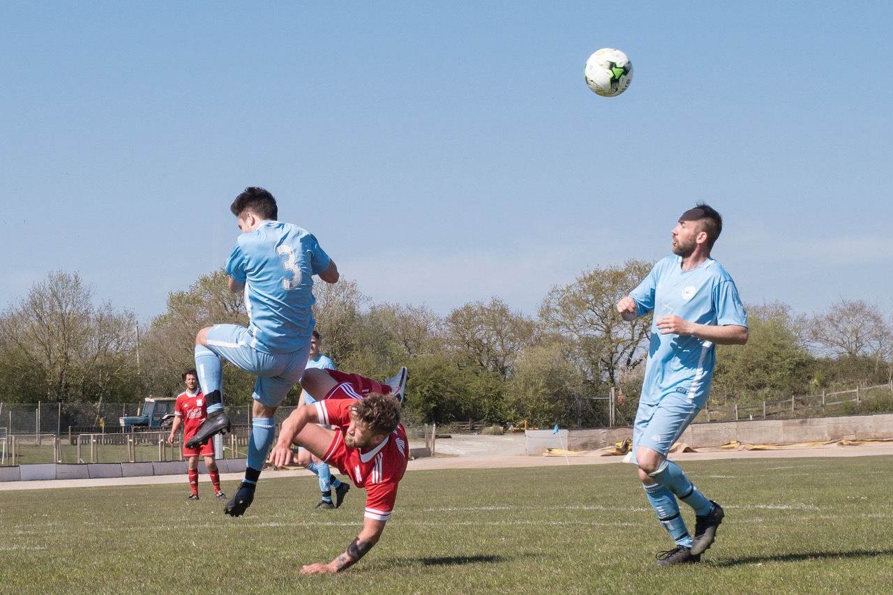 ‘CLINICAL’ WHITECROFT AND BARTON DISMANTLE RYDE SAINTS