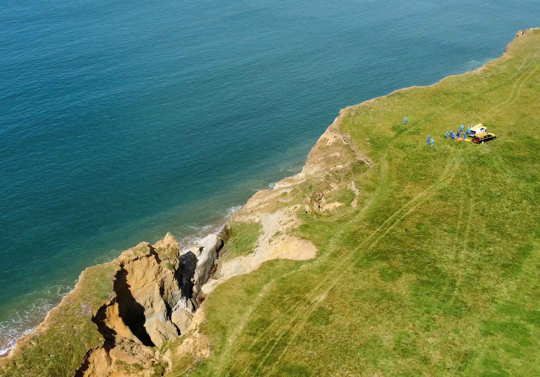 COASTGUARD IN CLIFF SEARCH AT CHALE AFTER CRIES FOR HELP HEARD