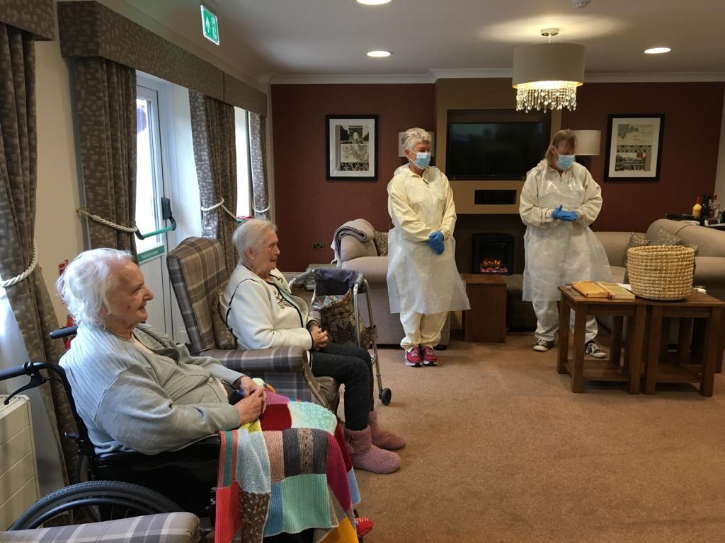 RESIDENTS AT ORCHARD HOUSE BUZZING AFTER BEE-RILLIANT VISIT