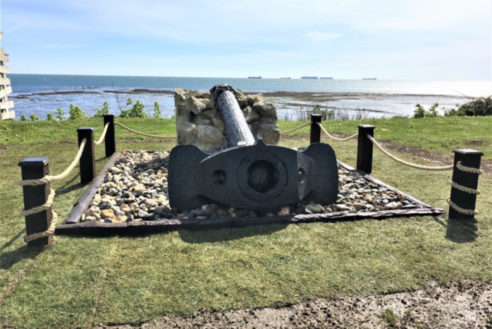 ANCHOR OF WRECKED EMPRESS QUEEN PUT ON DISPLAY IN BEMBRIDGE