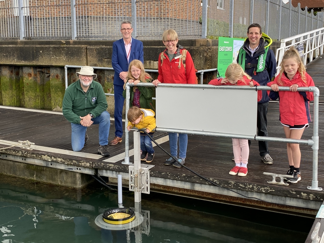 NEW SEABIN INSTALLED IN EAST COWES TO HELP TACKLE MARINE LITTER IN THE SOLENT