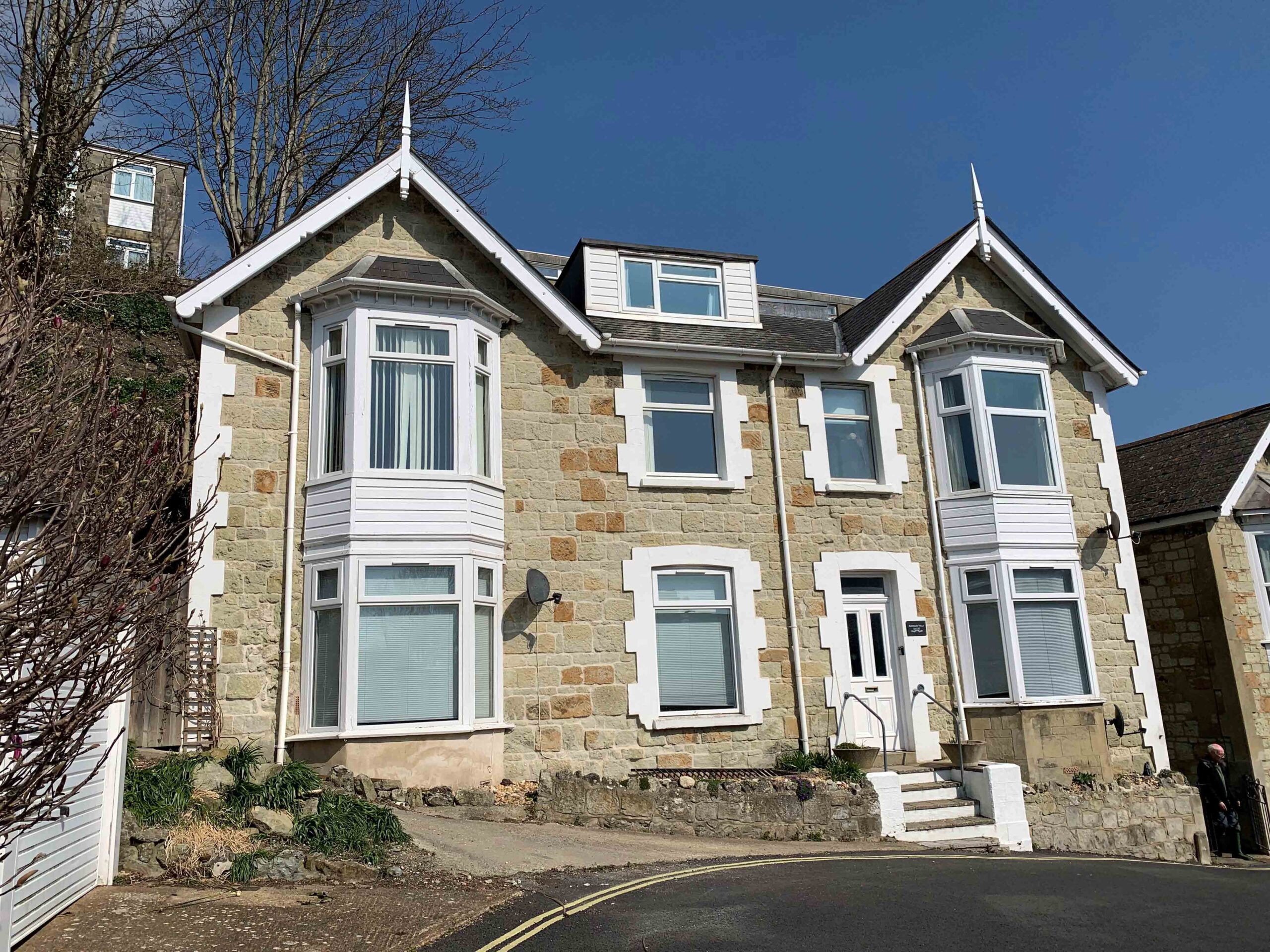 DARLING BIDS OF MAY – LOCAL PROPERTIES GO UNDER THE HAMMER