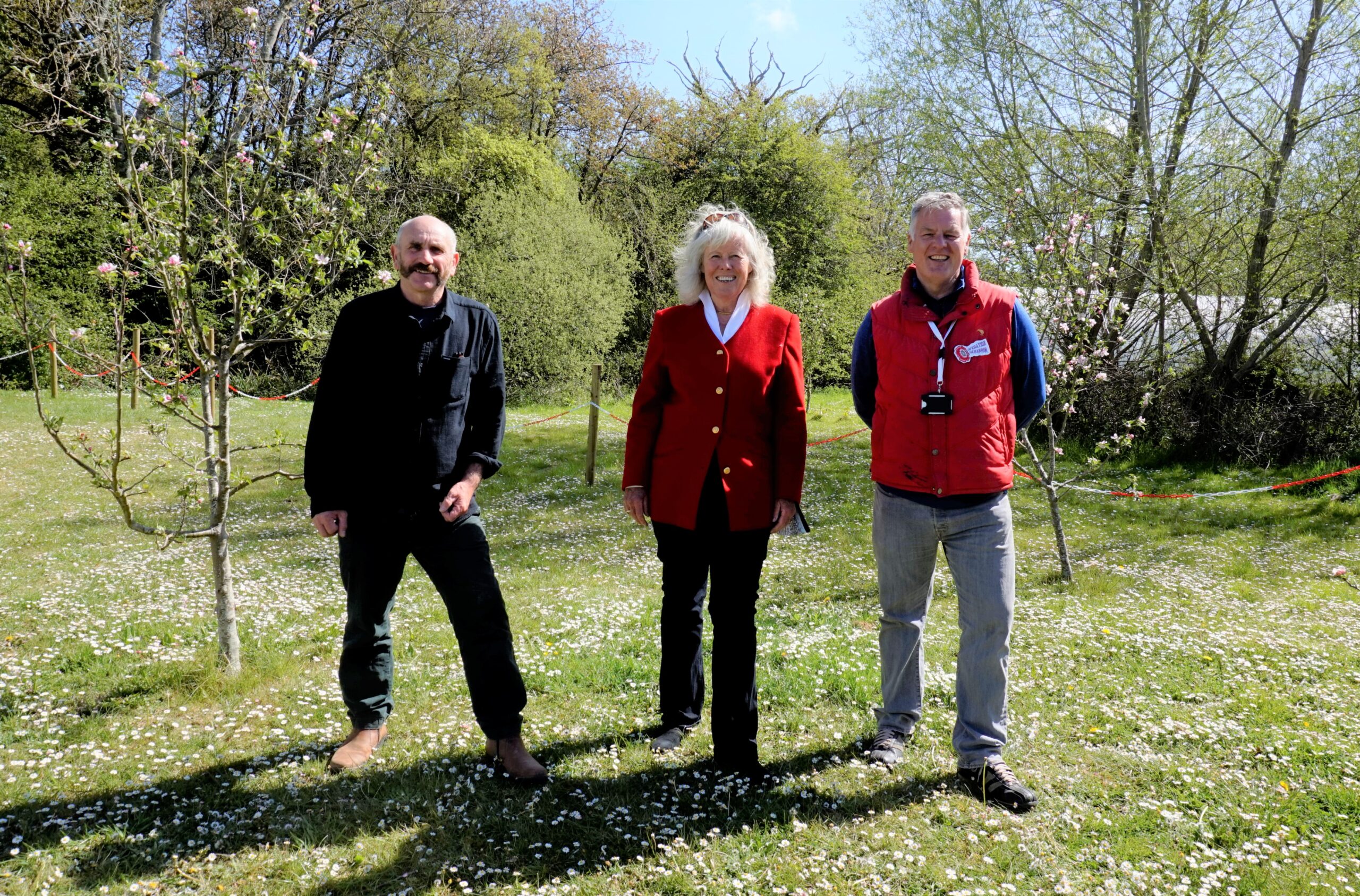 400 PLANTS DISTRIBUTED TO ISOLATED PEOPLE AS OPERATION GERANIUM RETURNS