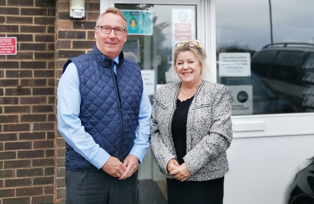 DEPUTY LORD LIEUTENANT VISITS JIGSAW FAMILY SUPPORT IN RYDE