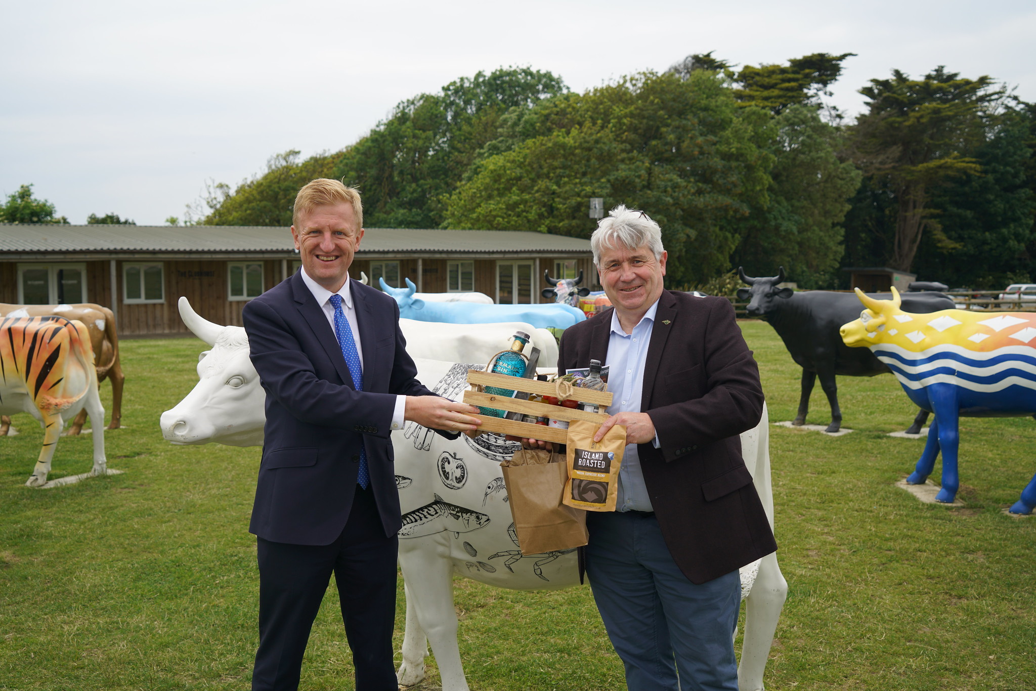 CULTURE SECRETARY TALKS TOURISM DURING VISIT TO ISLE OF WIGHT