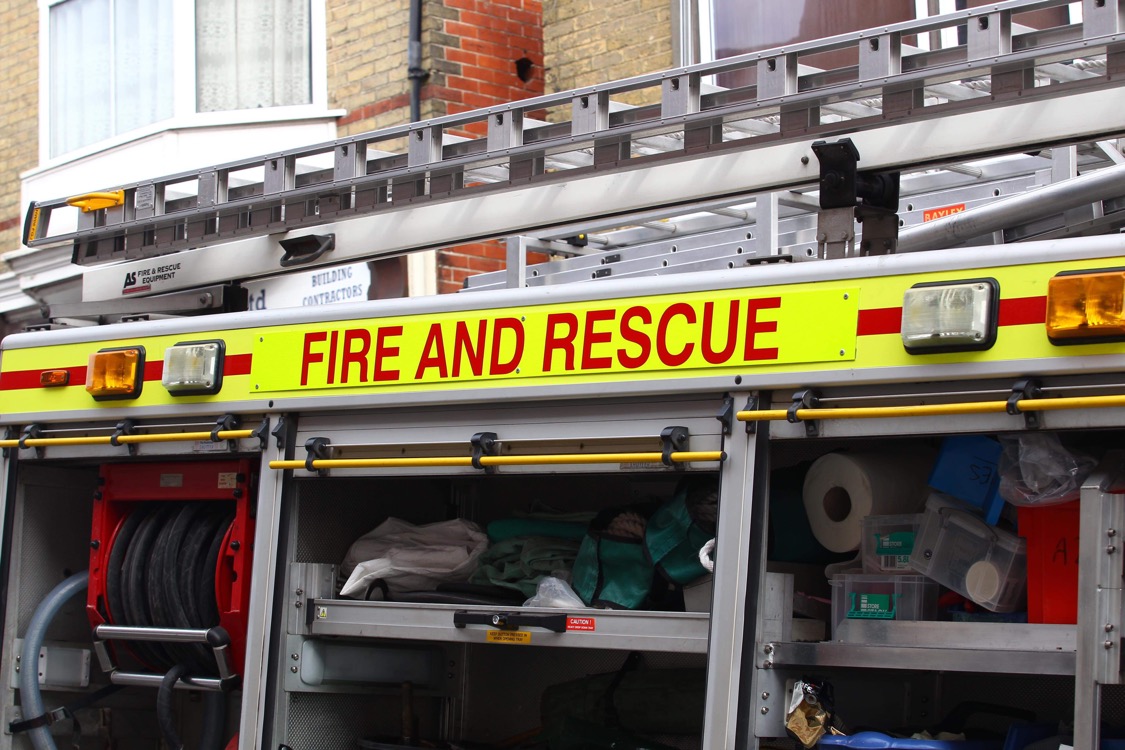 CHILD IN TREE RESCUED BY COWES FIREFIGHTERS