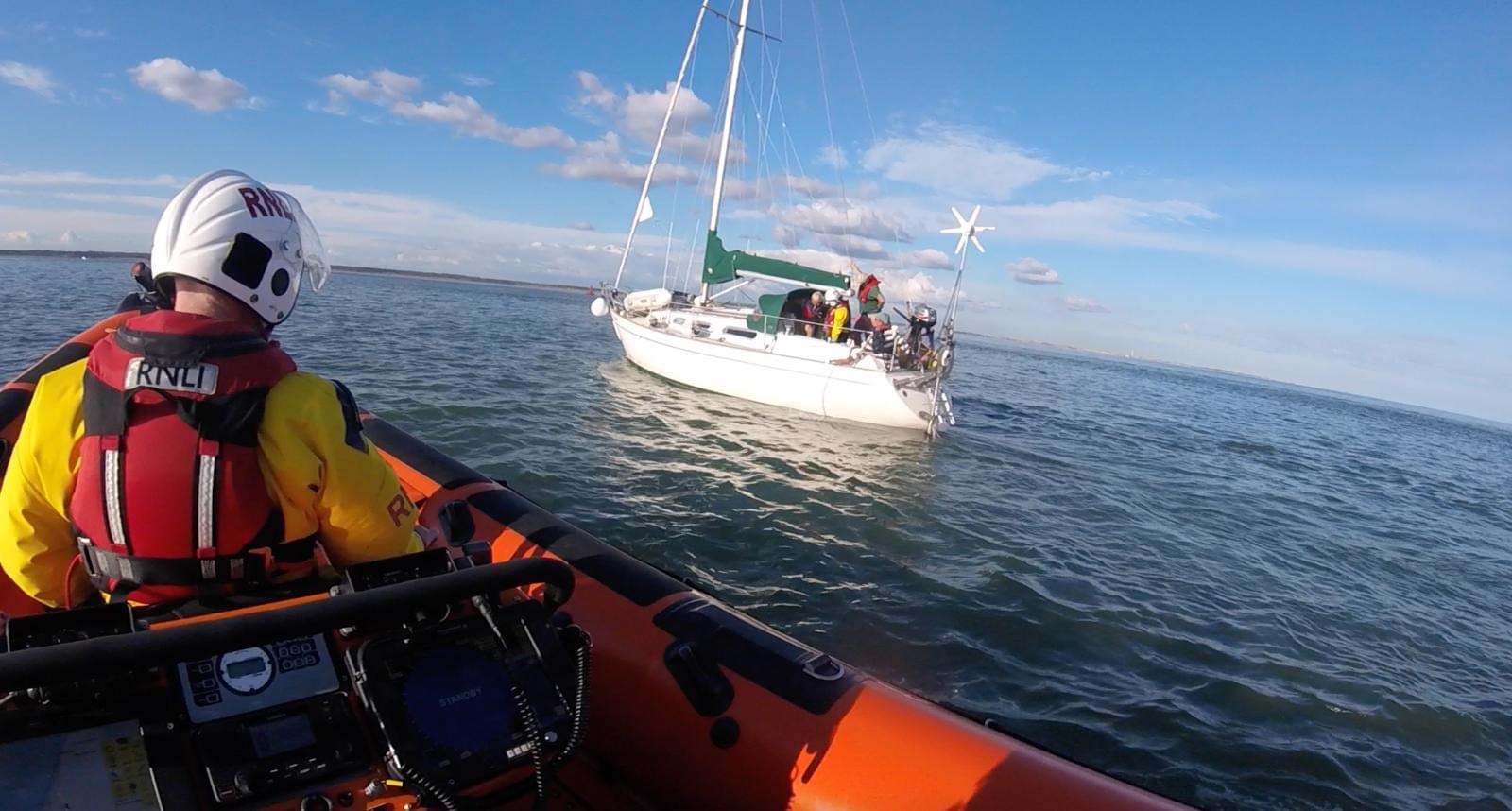 COWES LIFEBOAT ASSISTS SINKING YACHT OFF THORNESS