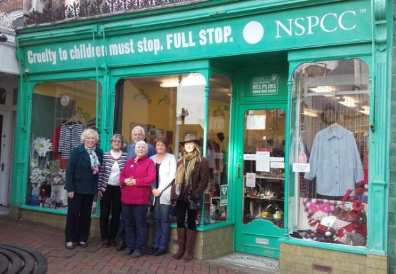 COWES’ NSPCC CHARITY SHOP MANAGER TO STAND DOWN AFTER MORE THAN 2 DECADES
