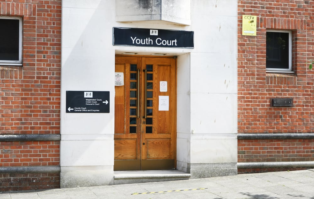 WOMAN WHO DROVE 10 MILES WHILST DRUNK CAUGHT WHEN TAXI PASSENGER CALLED POLICE