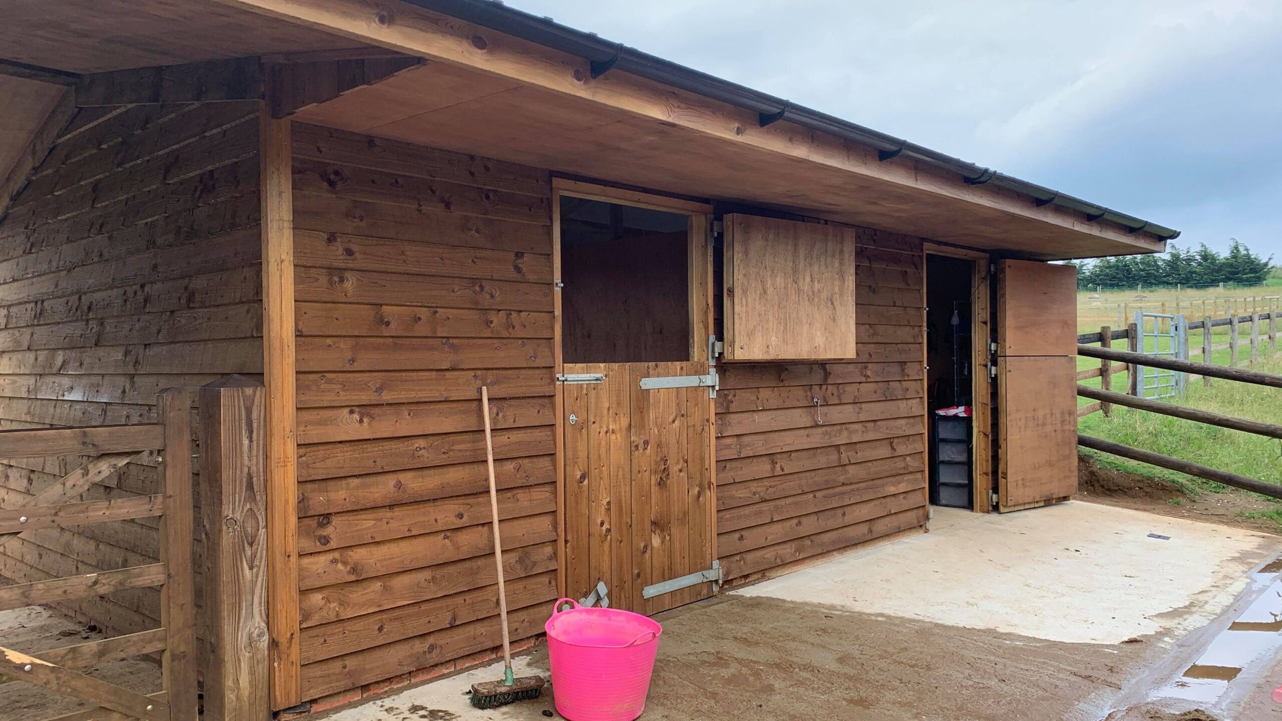 COUNCILLOR’S STABLES GIVEN RETROSPECTIVE PERMISSION DESPITE BEING TWICE THE PERMITTED SIZE