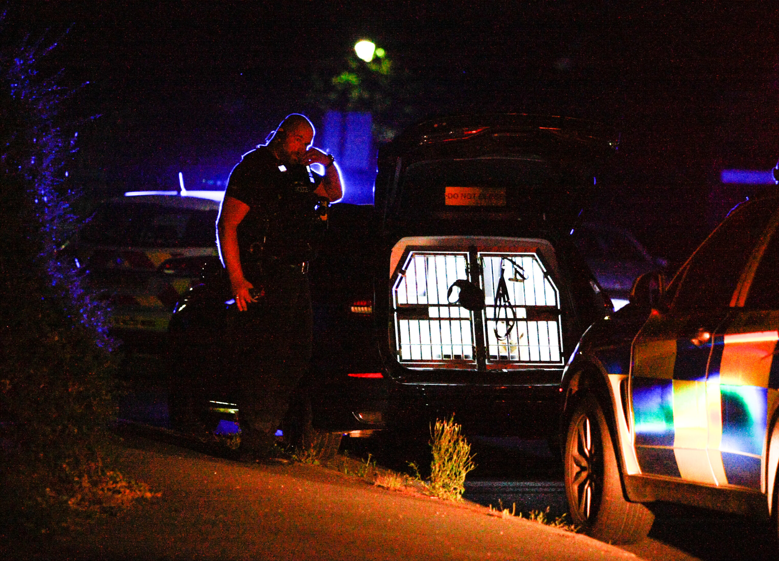 POLICE SEARCH UNDERWAY AS OCCUPANTS OF VAN RUN FROM COWES CRASH SCENE
