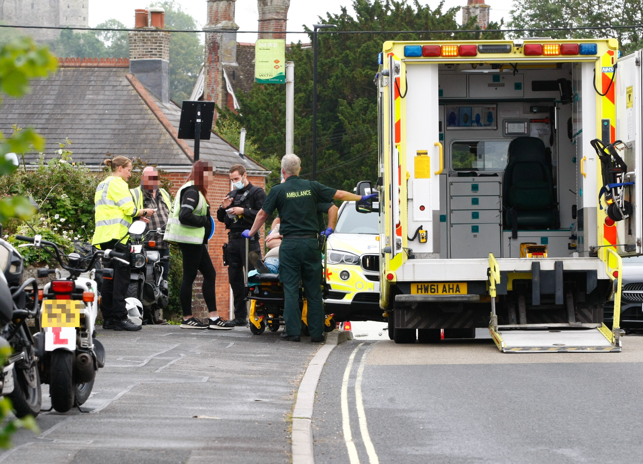 MOTORCYCLIST SUFFERS MINOR INJURIES AFTER FALLING FROM BIKE IN CARISBROOKE