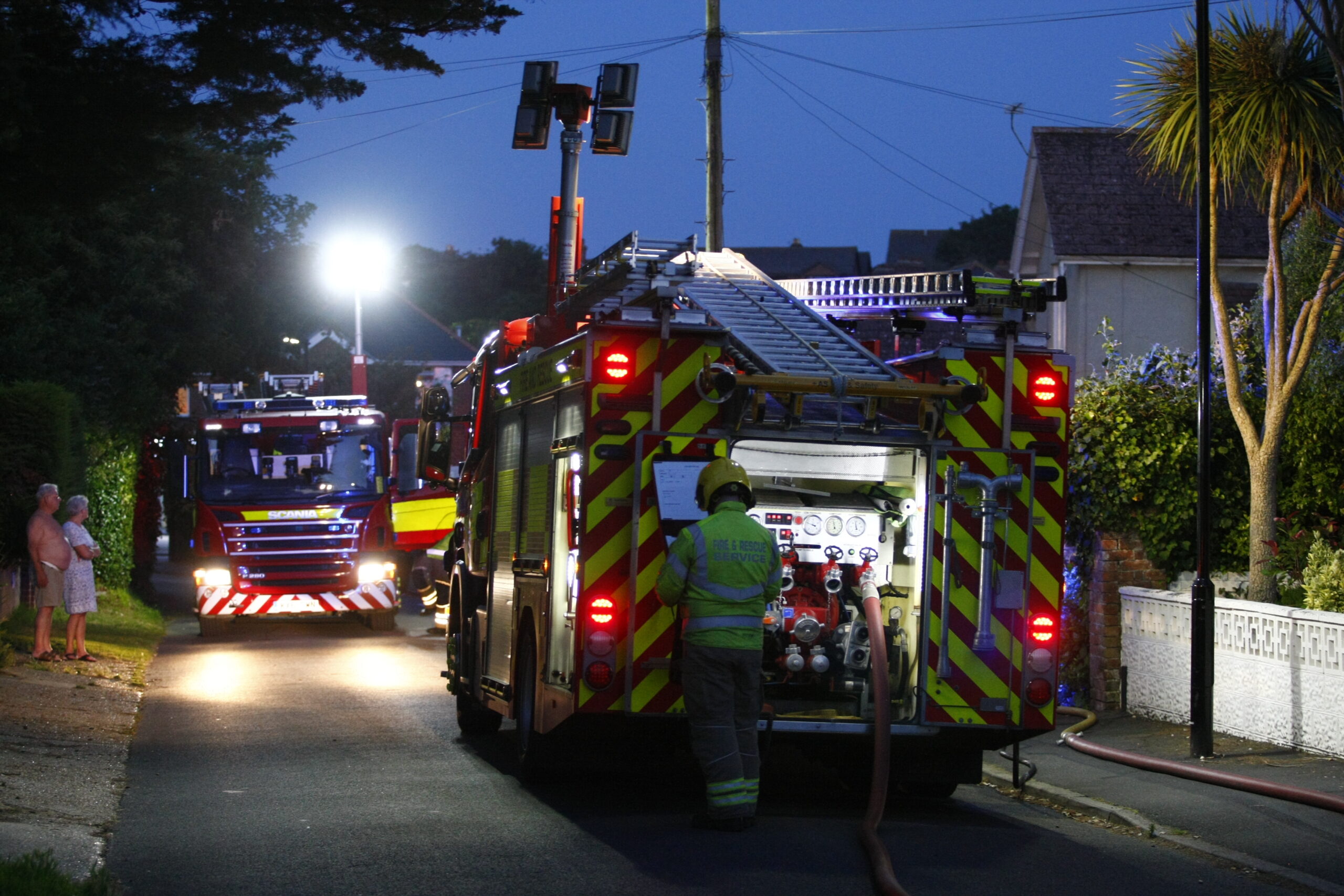 FIRE CREWS RESPOND TO OVEN FIRE AT RESIDENTIAL PROPERTY IN SHANKLIN