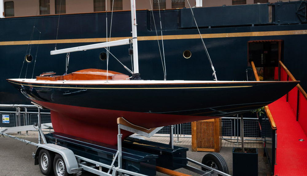 HISTORIC ‘BLUEBOTTLE’ RESTORED TO RACE CONDITION IN TIME FOR COWES WEEK