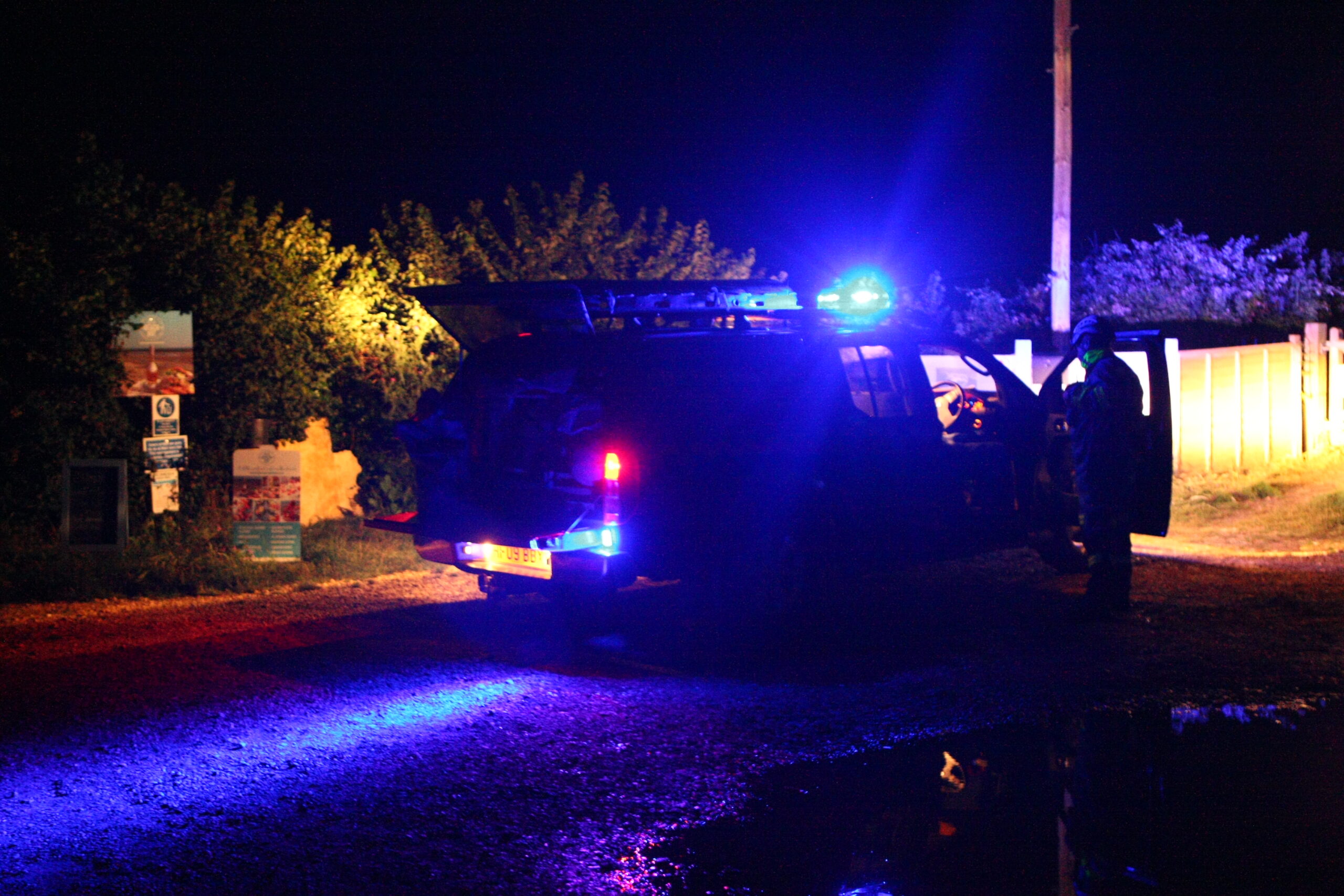 TOURIST TEENAGER LED TO SAFETY AFTER FALLING DOWN CLIFF IN BEMBRIDGE
