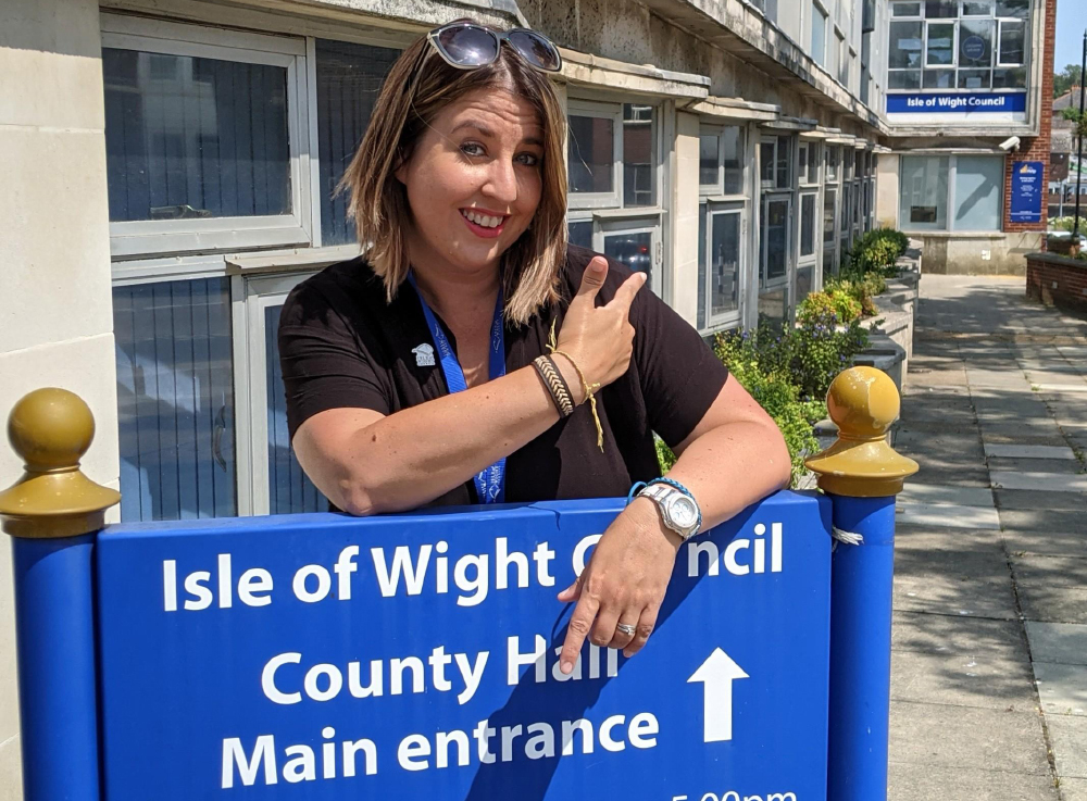 45 NEW KICKSTARTER JOBS AVAILABLE AT THE ISLE OF WIGHT COUNCIL FOR THOSE AGED 16-24