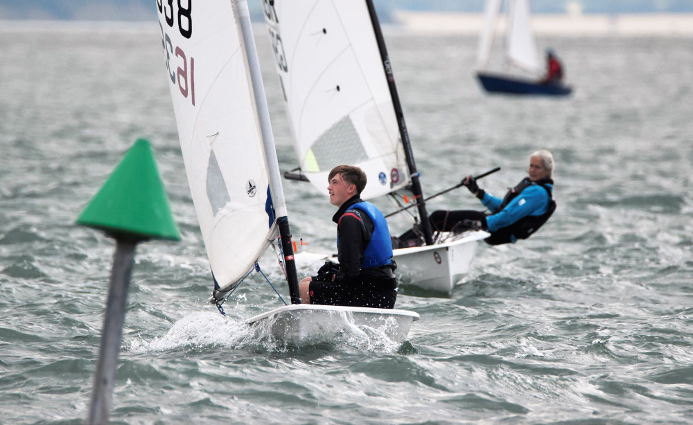 60 BOATS COME TOGETHER FOR IW DINGHY CHAMPIONSHIP OFF GURNARD