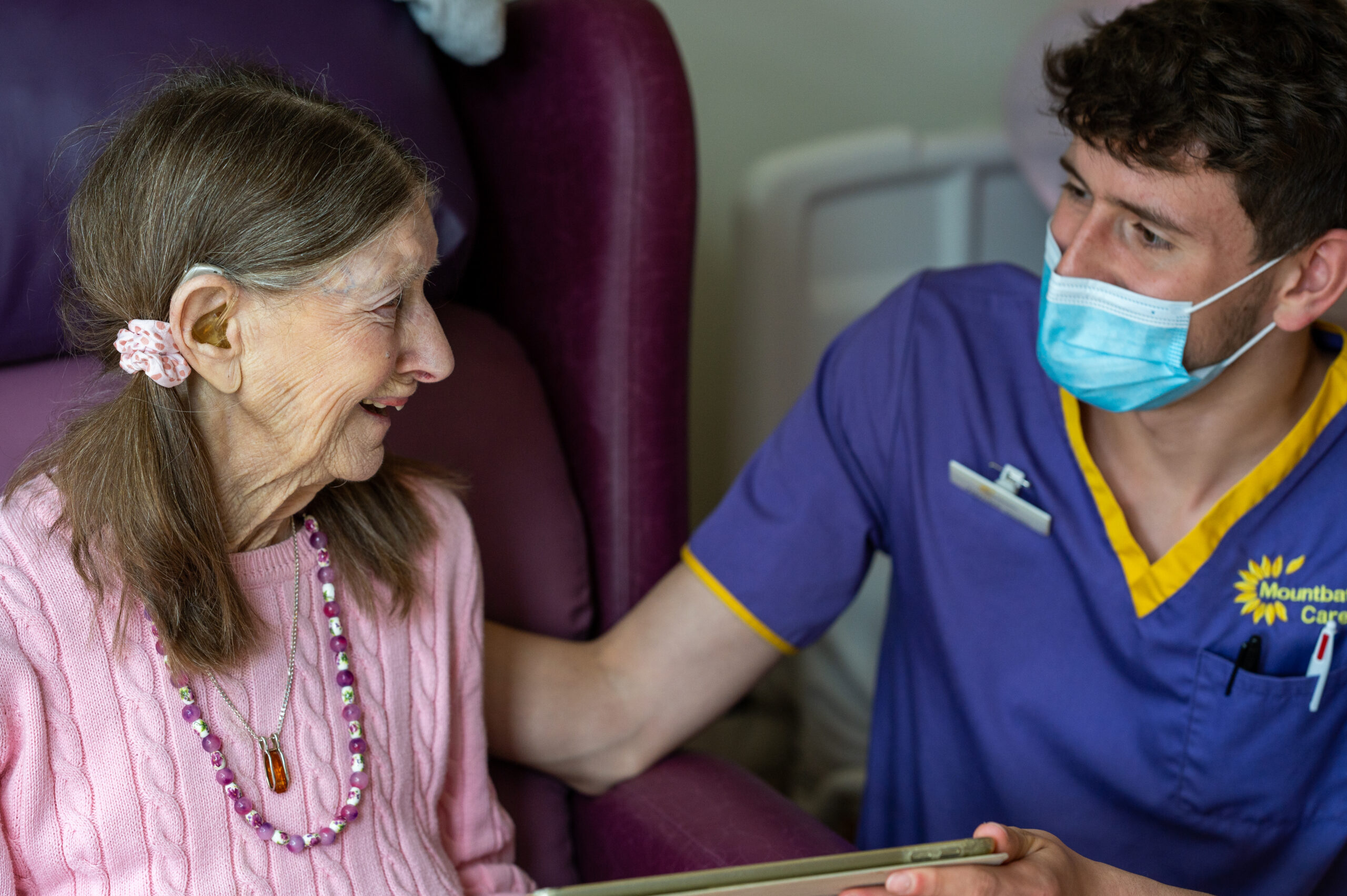 ISLAND COMMUNITY THANKED FOR ITS INCREDIBLE SUPPORT FOR MOUNTBATTEN DURING PANDEMIC