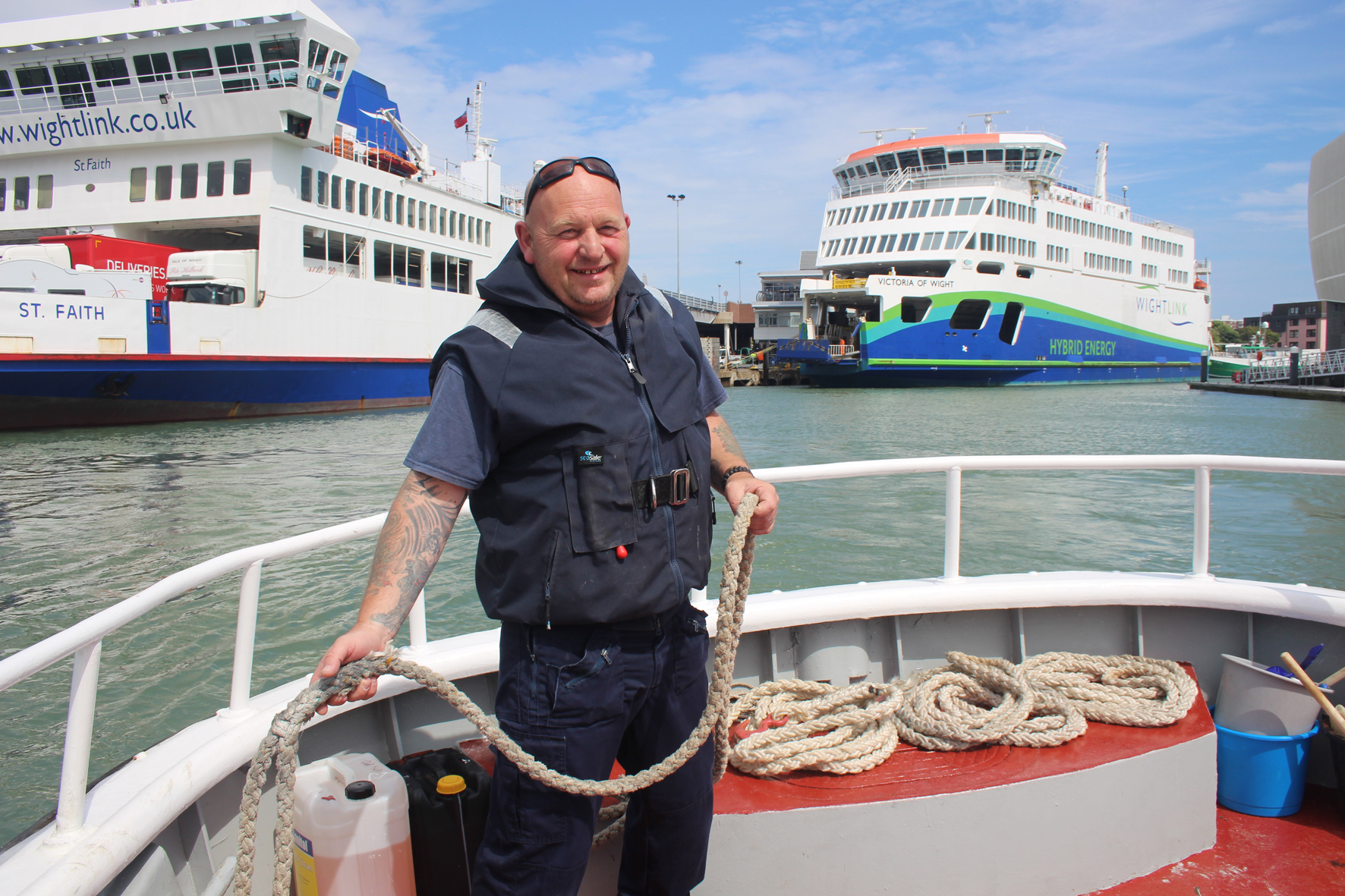 SWAPPING THE SEA FOR THE SKY: WIGHTLINK LAUNCH COXSWAIN TO UNDERTAKE CHARITY SKYDIVE