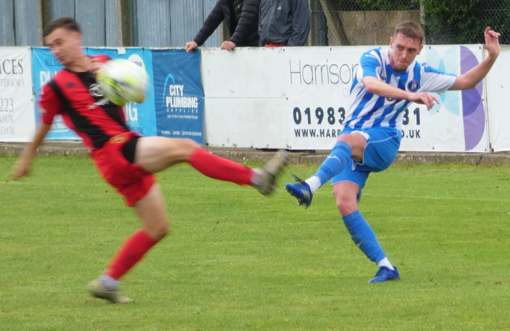 COWES SPORTS BEAT WINCHESTER CITY IN FIRST PRE-SEASON FIXTURE
