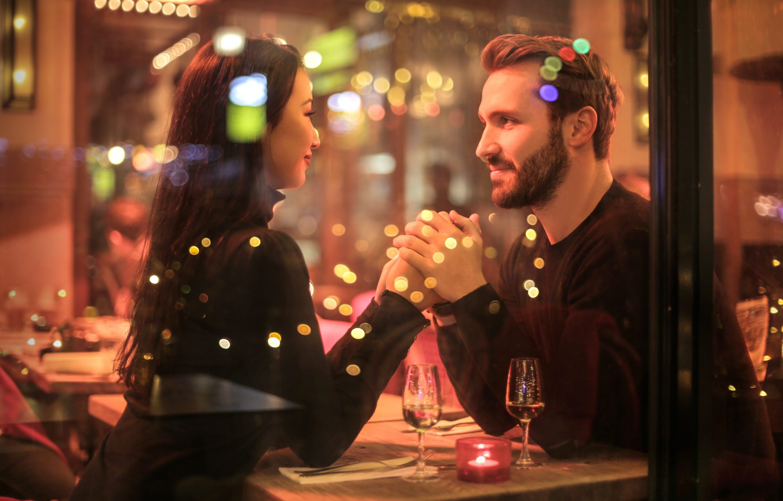 HOW IS FLIRTING ONLINE DIFFERENT FROM FLIRTING ON THE STREET?
